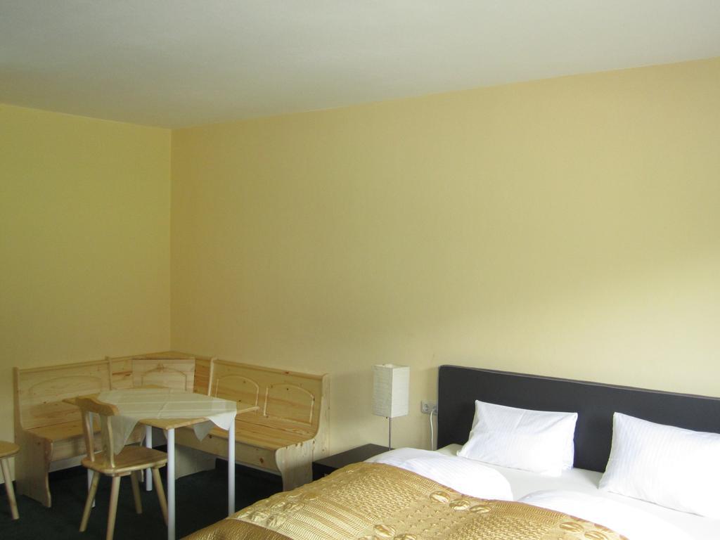 The Art & Sport Hotel Innsbruck Zimmer foto